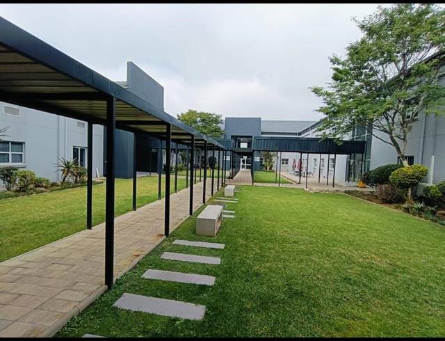 BUSINESS PROPERTY TO RENT IN HALFWAY HOUSE